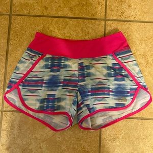 NORTH FACE SHORTS